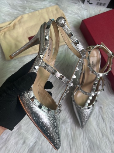 Valentino Garavani Rockstud 100 pumps — 4