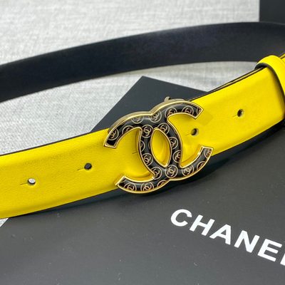 Chanel yellow leather belt features a distinctive black-filled interlocking CC logo buckle — 4