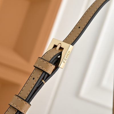 Fendi Baguette Wallet on Chain (T) — 5