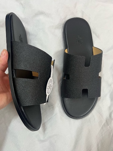 Hermes Izmir Sandals in black calfskin leather — 4