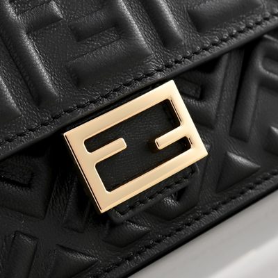 Fendi Baguette Wallet on Chain (T) — 3