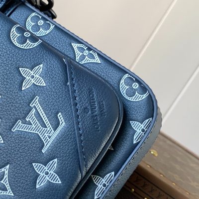 Louis Vuitton Trio Messenger Bag — 5