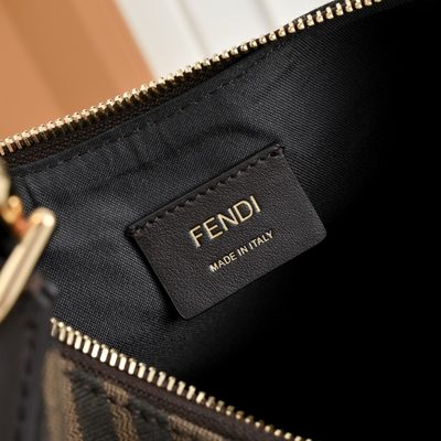 Fendi Fendigraphy Shoulder Bag (T) — 7