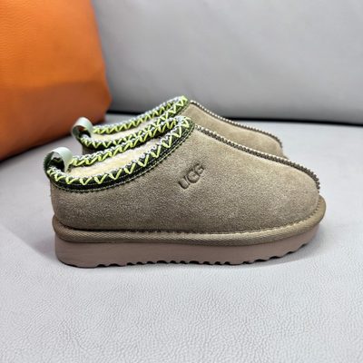 UGG Tazz (or UGG Tazz II) platform slip-on slipper — 4