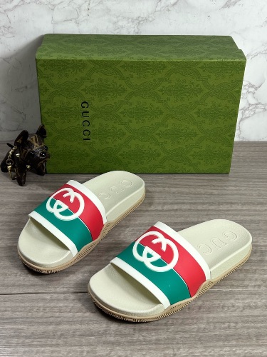 Gucci Ivory Rubber Interlocking G Slides