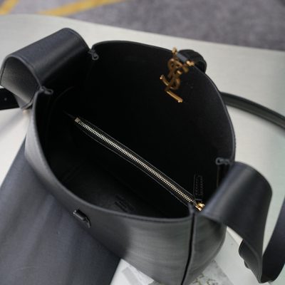 Saint Laurent Le 5 À 7 supple crossbody bag — 12