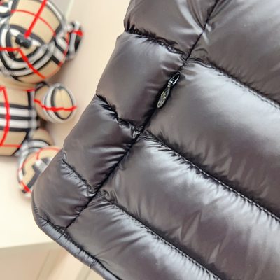 Moncler down gilet for children — 4