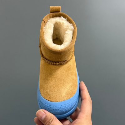 UGG Classic Ultra Mini Weather Hybrid children's boots — 8