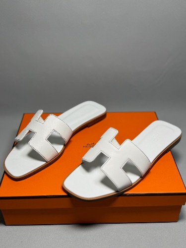 Hermès Oran sandals