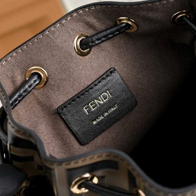 Fendi Mon Tresor bag  (T) — 7