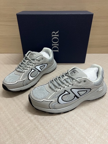 Dior B30 sneakers in a grey colorway — 3