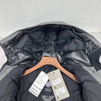 Canada Goose Women's Shelburne Parka — 12