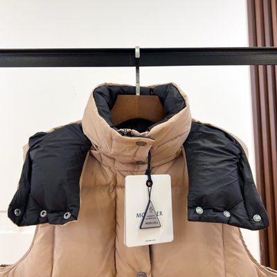 Moncler Macareux Hooded Gilet — 3