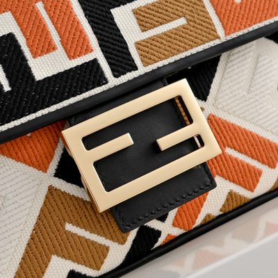 Fendi Baguette bag (T) — 3