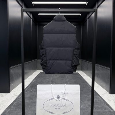 Prada Re-Nylon vest — 9