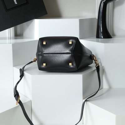 Saint Laurent Le 37 leather bucket bag — 6