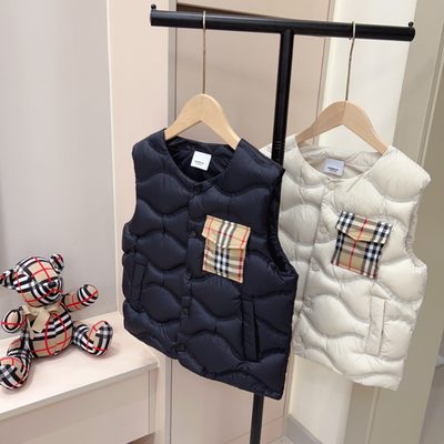 Burberry white children's or youth down puffer gilet — 9