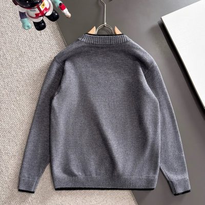 LV sweater — 9