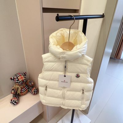 Moncler hooded puffer gilet — 3
