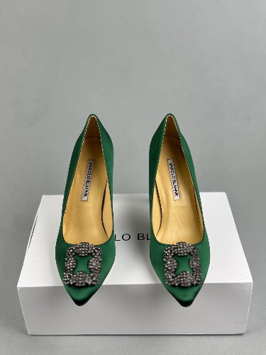 Manolo Blahnik Hangisi emerald green satin pumps — 3