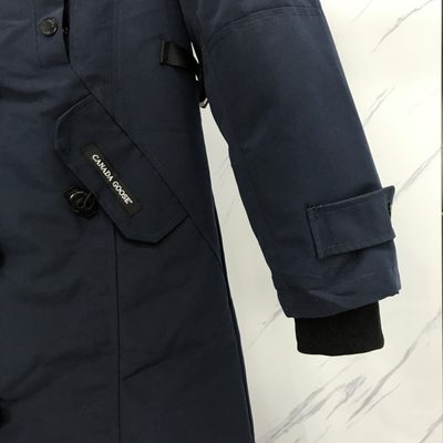 Canada Goose Women's Kensington Parka — 6
