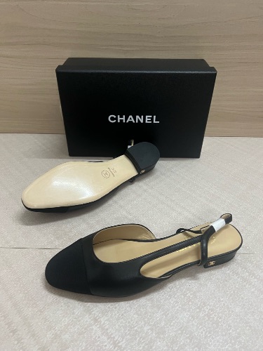 Gucci Tennis 1977 Slip-On sneakers in beige and ebony canvas