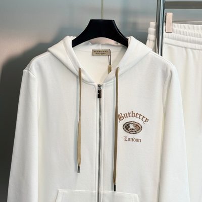Burberry tracksuit — 5