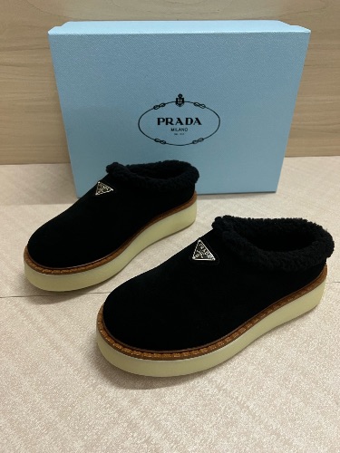 Prada suede shearling-lined platform mules in black — 3