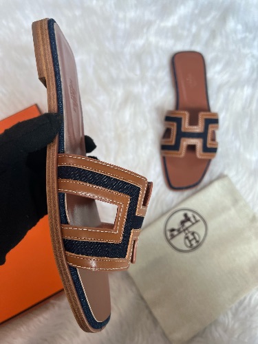 Hermès Oran sandals — 3