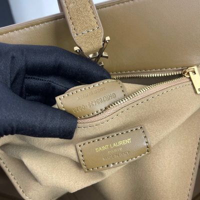 Saint Laurent Le 5 à 7 Bea tote bag — 7