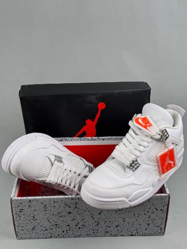 Nike Air Jordan 4 Retro 'Orange Metallic' sneakers