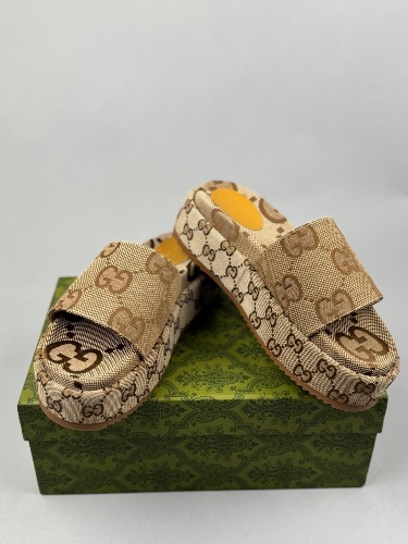 Gucci platform slide sandals — 4