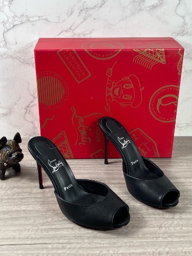 Christian Louboutin Me Dolly black patent leather mules — 4