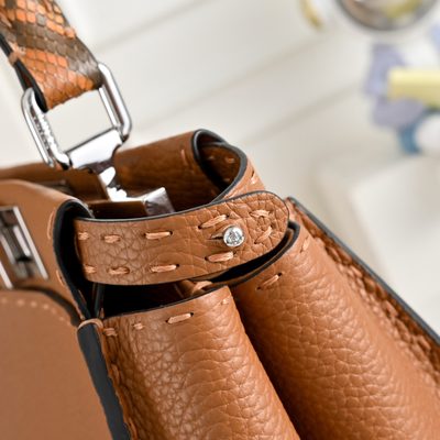 Fendi Peekaboo ISeeU bag (T) — 5