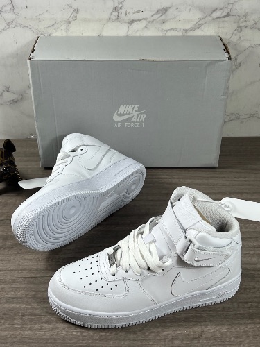 Nike Air Force 1 Mid '07 sneakers in a white colorway