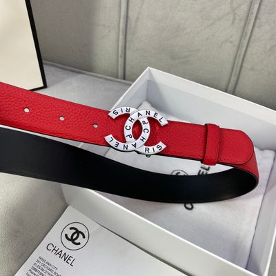 Chanel belt features vibrant red caviar calfskin leather paired with a gold-tone metal interlocking — 6