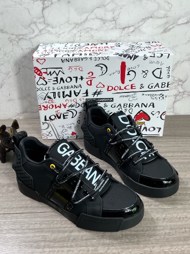 Dolce & Gabbana Portofino patent leather sneakers