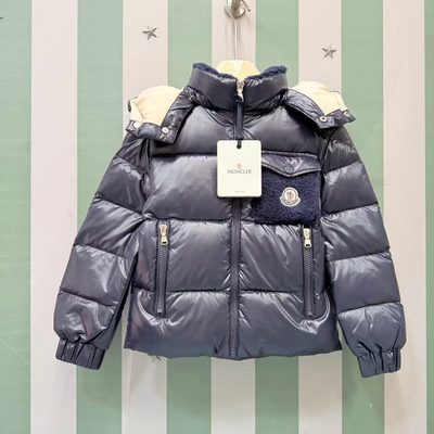 Moncler Enfant Yule Hooded Down Jacket — 3