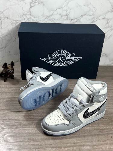 Jordan x Dior Air Jordan 1 Retro High sneakers — 4