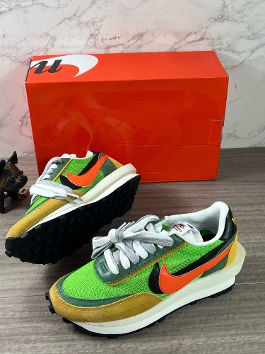Nike x Sacai LDWaffle Green Gusto sneakers