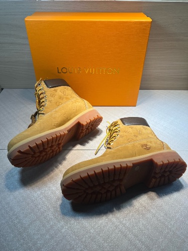 Louis Vuitton x Timberland Monogram 6-Inch boots