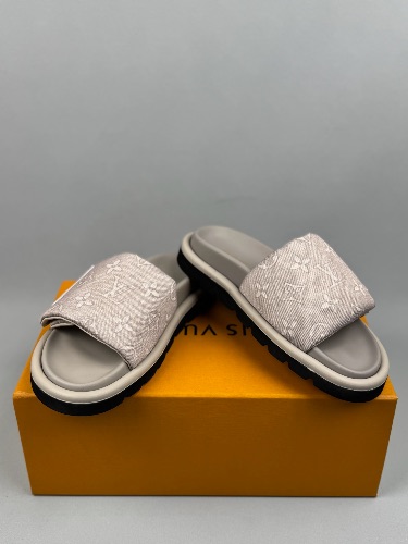 Louis Vuitton Pool Pillow Flat — 4