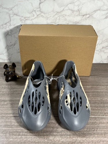 Adidas Yeezy Foam Runner MXT Moon Gray slip-on shoes — 3