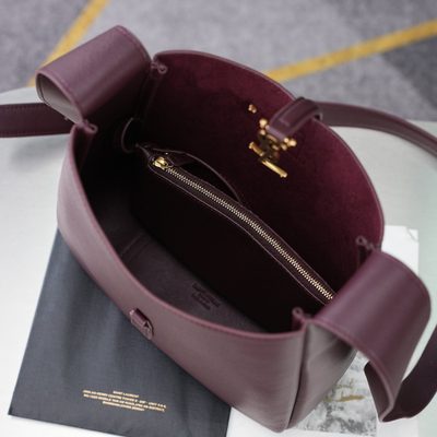Saint Laurent Le 5 à 7 leather shoulder bag — 13