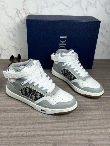 Dior B27 High Top sneakers in a gray and white — 4