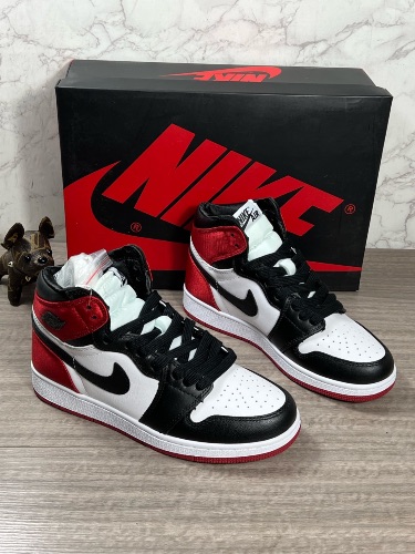 Nike Air Jordan 1 Retro High Satin Black Toe (W) sneakers