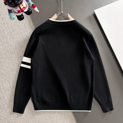 Gucci sweater — 9