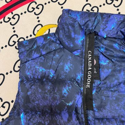 Canada Goose down vest — 7