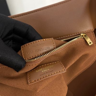 Saint Laurent Le 5 à 7 Bea tote bag — 7