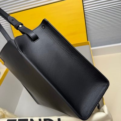 Fendi Way leather shoulder bag (T) — 3